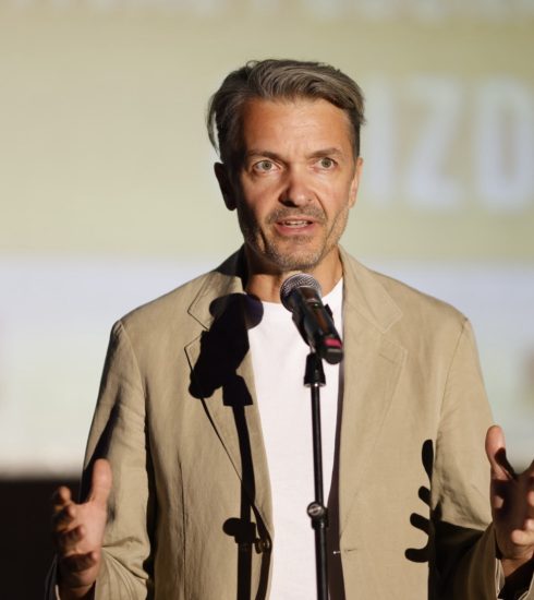 Igor Stanković, direktor Dunav Film Festa, drži uvodni govor na otvaranju 8. izdanja festivala u Smederevskoj tvrđavi.