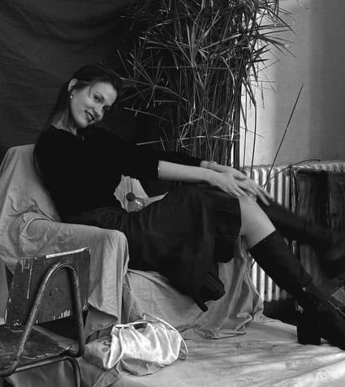 Crno bela portret fotografija Anja Vujović